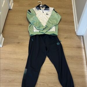 Sergio Tacchini Women's Green and Black Jogger Set